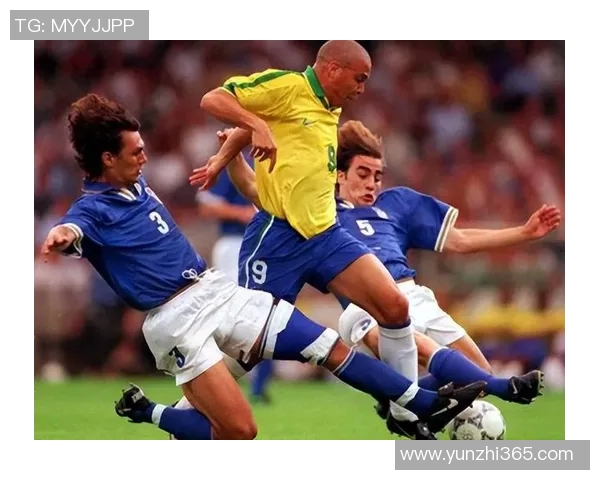 足球明星小罗重返街头踢野球展现传奇技艺与青春活力 足球明星小罗重返街头踢野球展现传奇技艺与青春活力